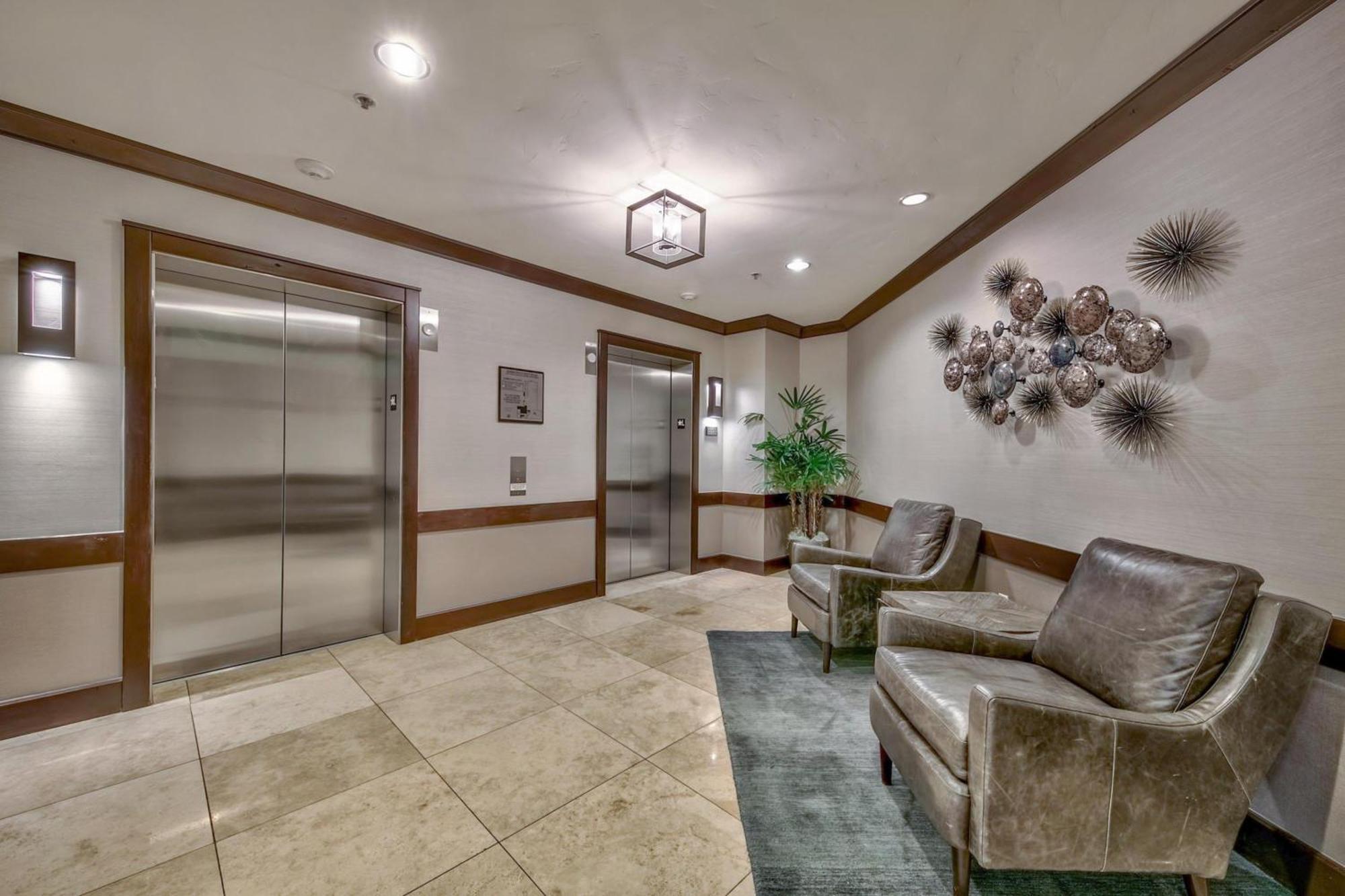 טראקי Constellation Residences מראה חיצוני תמונה