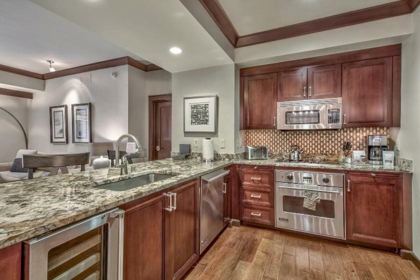 טראקי Constellation Residences מראה חיצוני תמונה